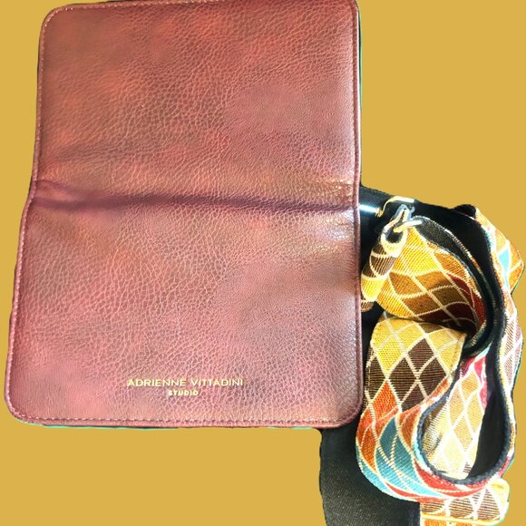Adrienne Vittadini NWOT Burgundy Leather Crossbody RFID Harlequin Guitar Strap - Picture 7 of 12